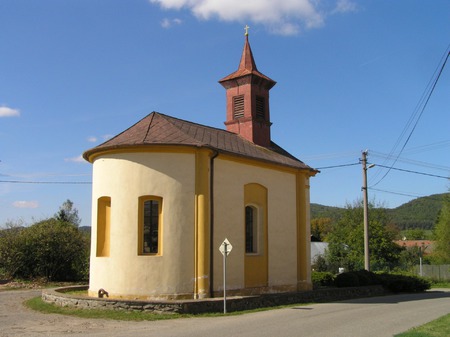 Kaple-Sv-Bedricha-Lomnicka-u-Tisnova